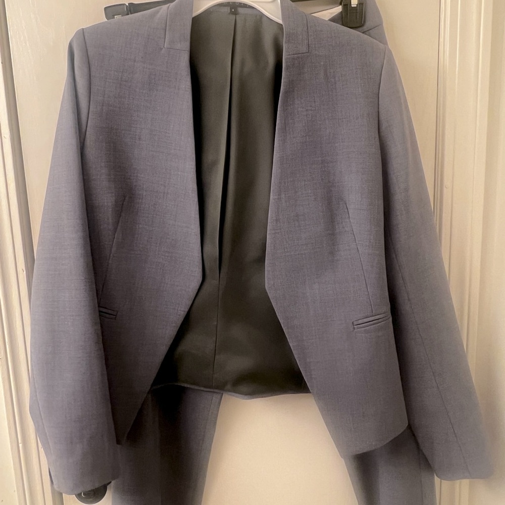 Theory Blue Gray Suit Collarless Woman's Blazer size 4 and Theory Pants size 6